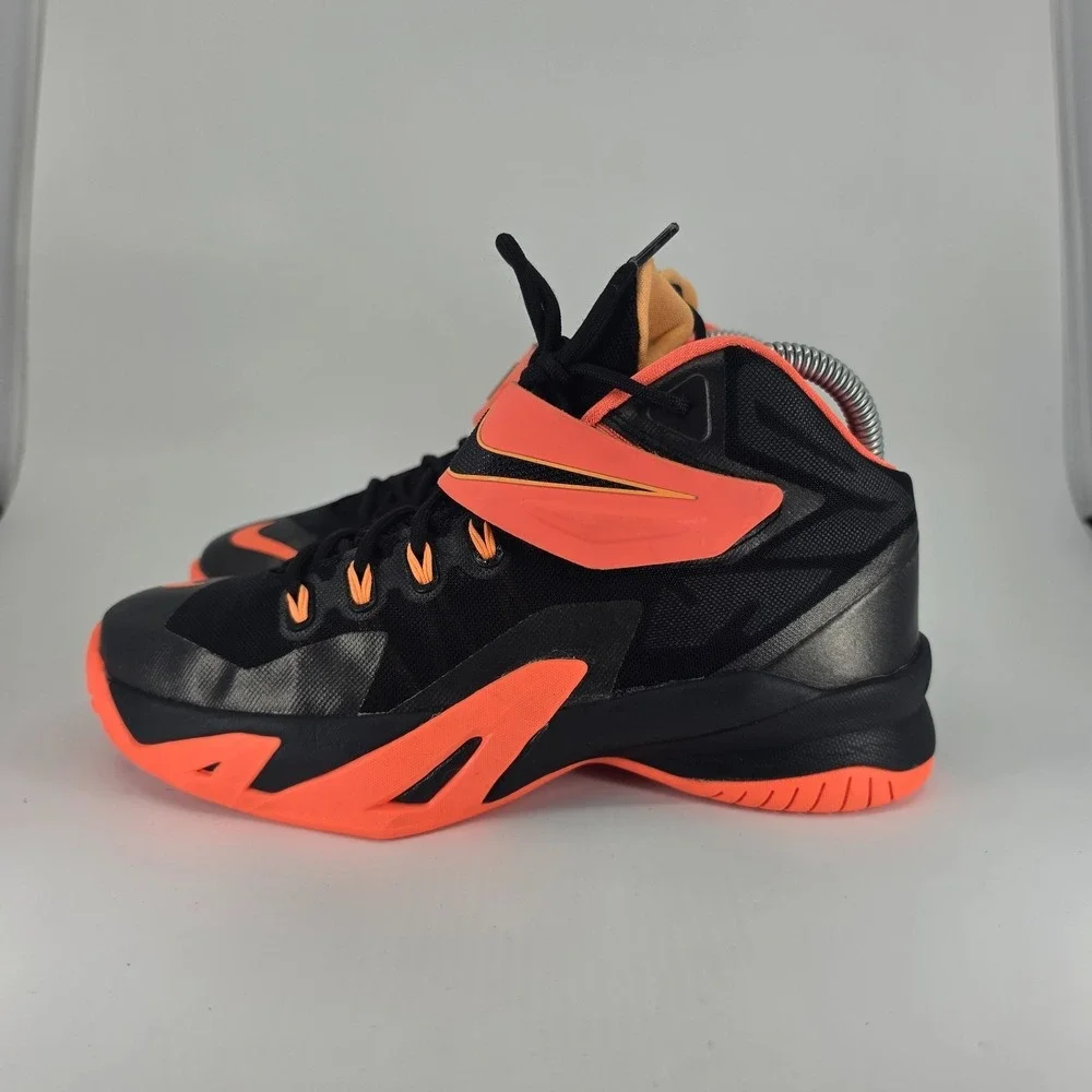 Nike LeBron Soldier 8 Black Peach 653645-001 Youth Size 5.5 Basketball